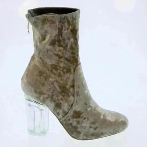 NIB Cape Robbin by Nasty Gal Fay-11 Women's Gray Crushed Velvet Zip Boot $88